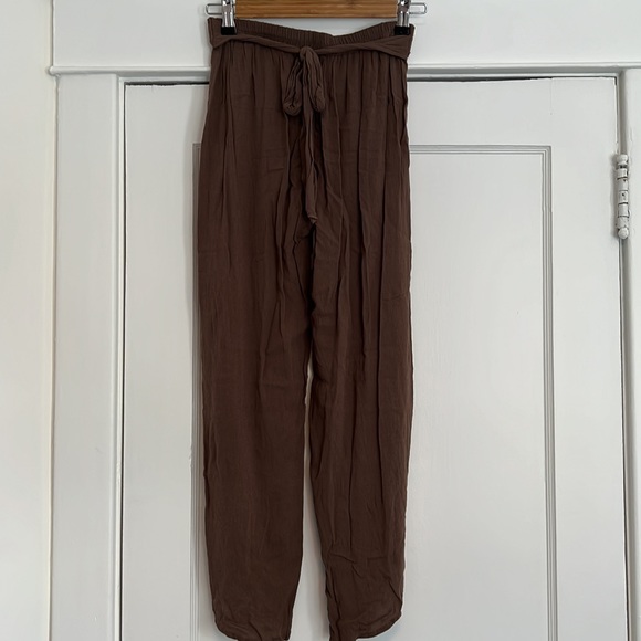 Very light and cool brown summer pants - Picture 3 of 3